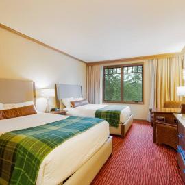 4006 Suncadia Lodge Pool and Hot-Tub Access with Hotel Amenities，位于克利埃勒姆的酒店