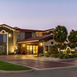 La Quinta Inn by Wyndham Victoria,位于维多利亚的酒店