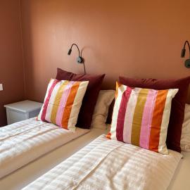 Setberg Guesthouse，位于Nesjum的酒店