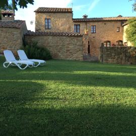 Villa Fonte all'Oppio con area piscina recintata