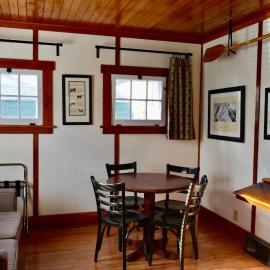 Banff Beaver Cabins，位于班夫的酒店