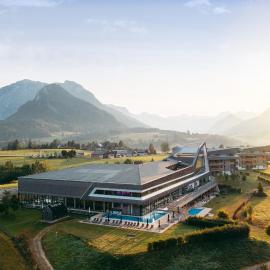 Narzissen Vital Resort Bad Aussee，位于巴特奥塞的酒店