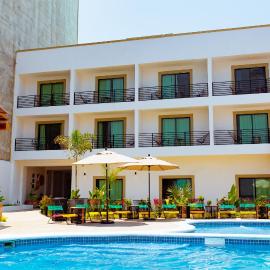 Santa Martha Bungalows，位于洛斯阿亚拉的酒店