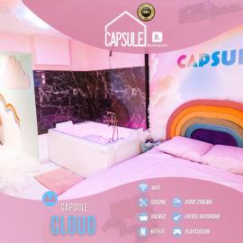 Capsule cloud - jacuzzi - projecteur cinema，位于图尔昆的酒店