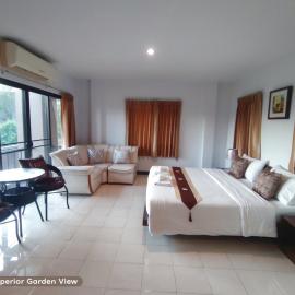 Areena Resort and Hotel Uttaradit，位于程逸府的酒店