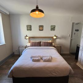 Hôtel-Restaurant Le Hauteville,位于欧特维尔-隆普内斯的酒店