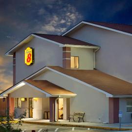 Super 8 by Wyndham Waynesboro，位于韦恩斯伯勒的酒店