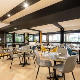 Sure Hotel by Best Western Rouvignies Valenciennes，位于瓦朗西纳的酒店