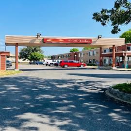 Econo Lodge Waite Park - St Cloud，位于Waite Park的酒店