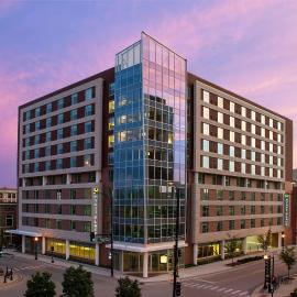 Hyatt Place Champaign/Urbana，位于尚佩恩的酒店