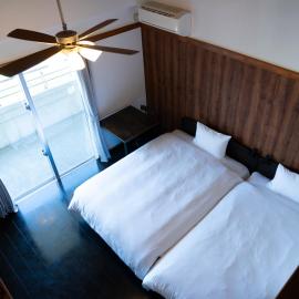 恩納Garden Resort Okinawa 希望が丘ビーチまで徒歩10分，位于Imbu的酒店