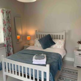 Carol's Cottage (Studio Apt) - Wild Atlantic Way，位于Kilcar的酒店
