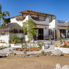 Mantra Baja, Boutique Hotel，位于罗斯巴利勒斯的酒店