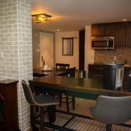 Condo Hotel Au pied du Mont Orford，位于Orford的酒店