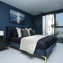SoHot Stays Beach Haven Apt With Sea Views A Balcony & Free Parking，位于拉姆斯盖特的酒店