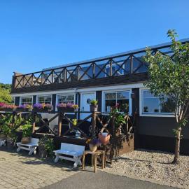 Kaptenshuset B&B och Hotell，位于奇维克的酒店