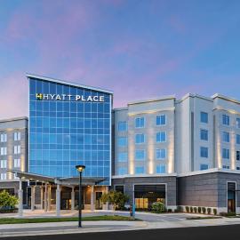 Hyatt Place Greensboro Downtown，位于格林斯伯勒的酒店