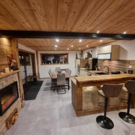 Appartement chalet montagne cosy 8 places，位于雷阿隆的酒店