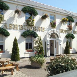 Ashbourne House Hotel，位于阿什本的酒店