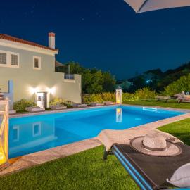 Villa Tania Samos，位于萨摩斯的酒店