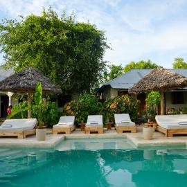 Kendwa Breeze Bungalows，位于肯杜瓦的酒店