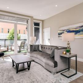 Stunning Duplex Condo #1 - Downtown River North，位于芝加哥的酒店