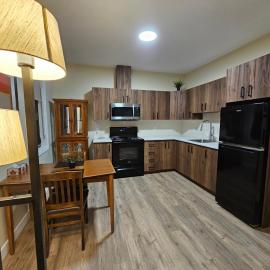 Spacious 2 Bedroom Loft Apt #7