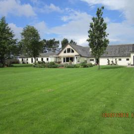 Bakkegården Homestay，位于Spottrup的酒店