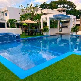 Hotel Boutique Chateau de la Mar，位于Juan de Acosta的酒店