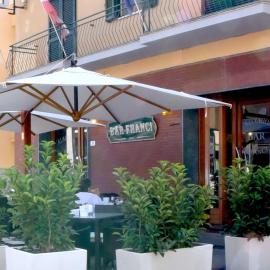 Albergo La Perla，位于奥尔贝泰洛的酒店