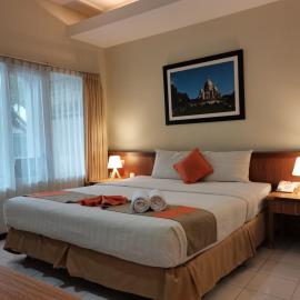 Hotel Catur Putra，位于马格朗的酒店