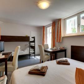 Hotel Kleine Radlerherberge，位于Möckmühl的酒店