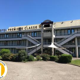 Premiere Classe Vichy - Bellerive Sur Allier，位于阿列河畔美岸的酒店