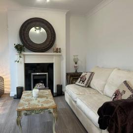 Cosy 2 Double Bed Apartment，位于索兹的酒店
