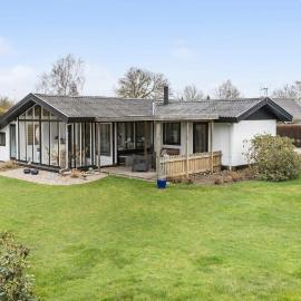 3 Bedroom Awesome Home In Slagelse，位于斯劳厄尔瑟的酒店