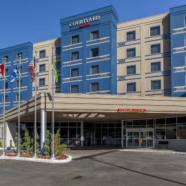 Courtyard by Marriott Montreal West Island/Baie D’Urfe,位于Baie-dʼUrfé的酒店