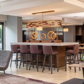 Courtyard by Marriott Portland Airport，位于波特兰的酒店