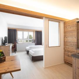 snooze apartments Holzkirchen，位于霍尔奇臣的酒店