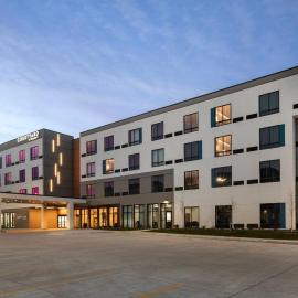 Courtyard by Marriott Bettendorf，位于贝滕多夫的酒店