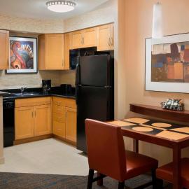 Residence Inn by Marriott Toronto Downtown / Entertainment District，位于多伦多的酒店