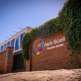 Park Güell House Hotel，位于塔尔卡的酒店