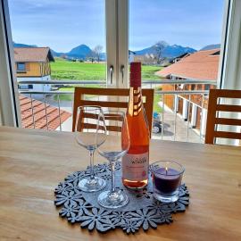 AllgäuBlick - Ferienwohnung mit Bergblick - Königscard，位于霍普费劳的酒店
