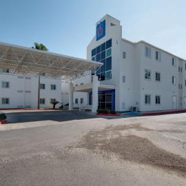 Motel 6-Brownsville, TX，位于布朗斯维尔的酒店
