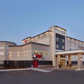Four Points by Sheraton Vaughan，位于沃恩的酒店