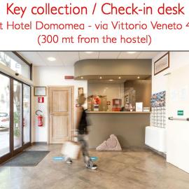 Piccolo Catalunya Hostel，位于阿尔盖罗的酒店