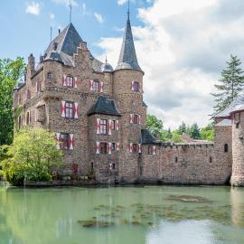Burg Satzvey，位于梅谢尼希的酒店
