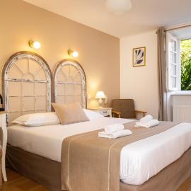 Demeures & Châteaux - Hôtel de la porte Saint-Malo - DINAN，位于迪南的酒店