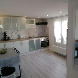Appt moderne 50m2 avec terrasse，位于Rouvroy的酒店