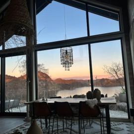 Unik hytte med fjordutsikt，位于法尔松的酒店