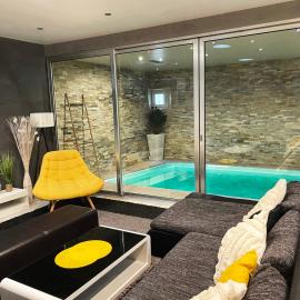 Duplex haut de gamme Piscine privée chauffée，位于米齐格的酒店